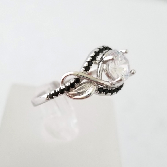 Black Spinel Leaf Design Ring - Picture 5 of 8